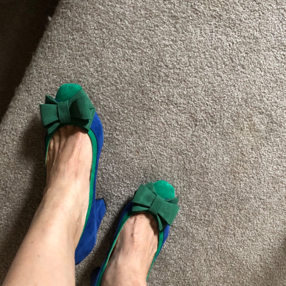 Color Block Pumps - Picture 4 of 10